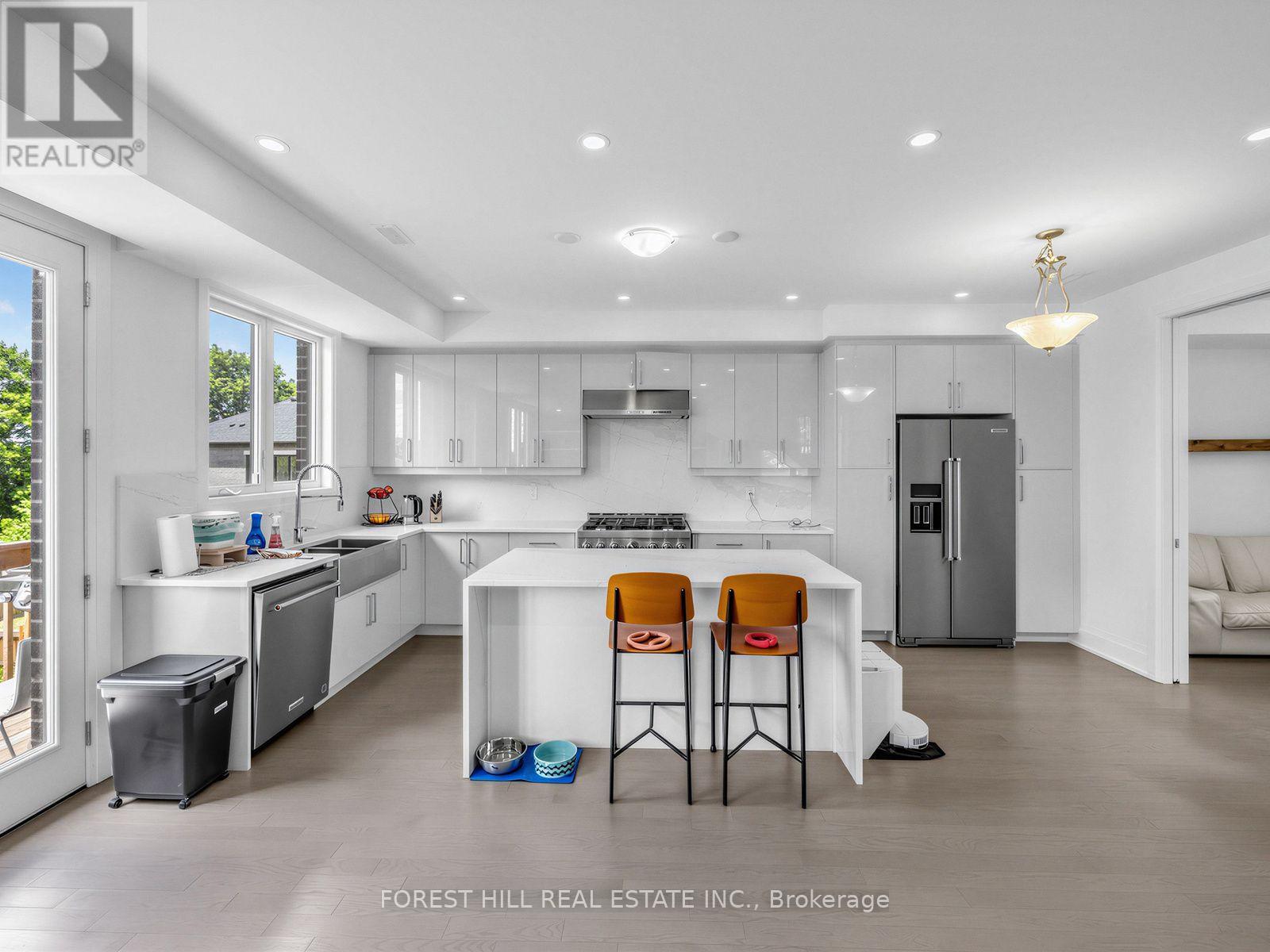 2996 Weston Road, Toronto, Ontario  M9M 2S7 - Photo 7 - W13627250