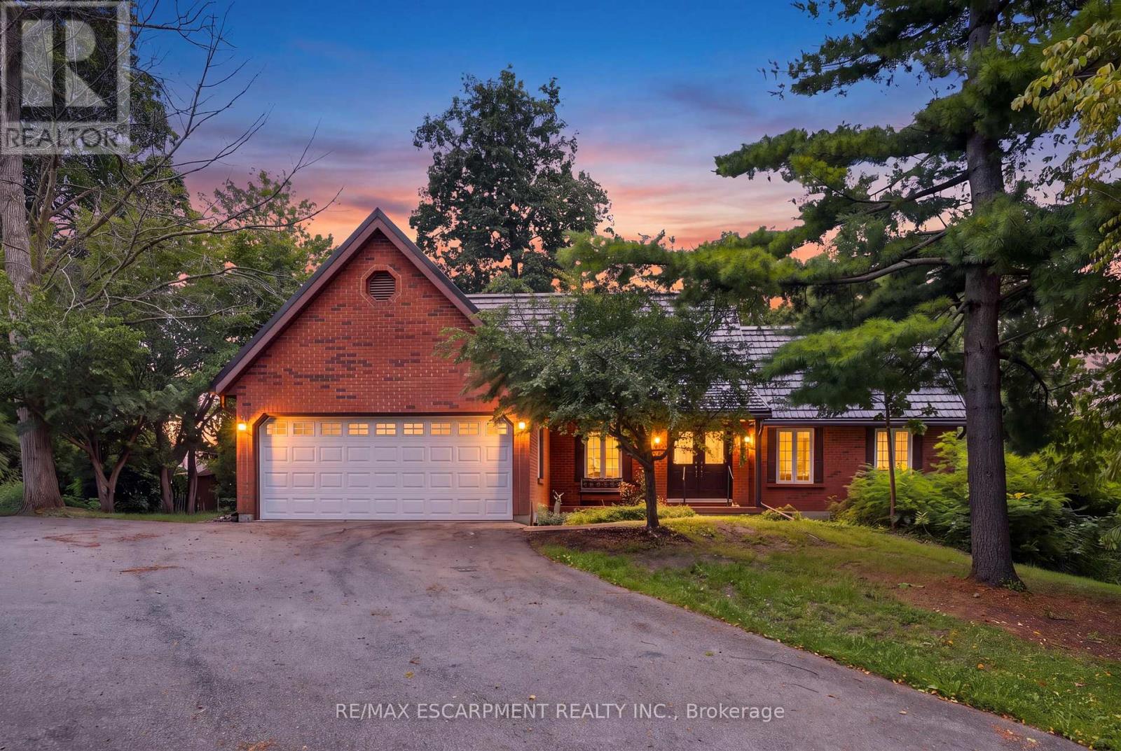2210 1 SIDEROAD, Burlington, Ontario