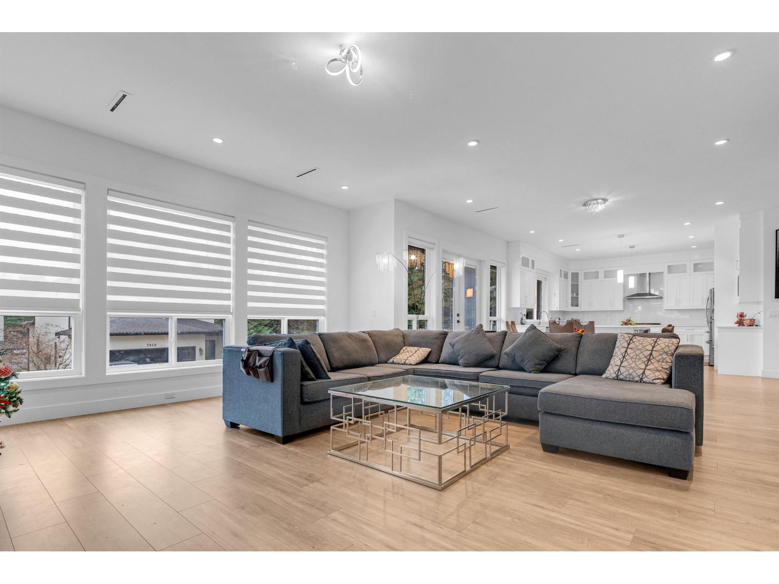 13995 79a Avenue, Surrey, British Columbia  V3W 2Z5 - Photo 3 - R3154406