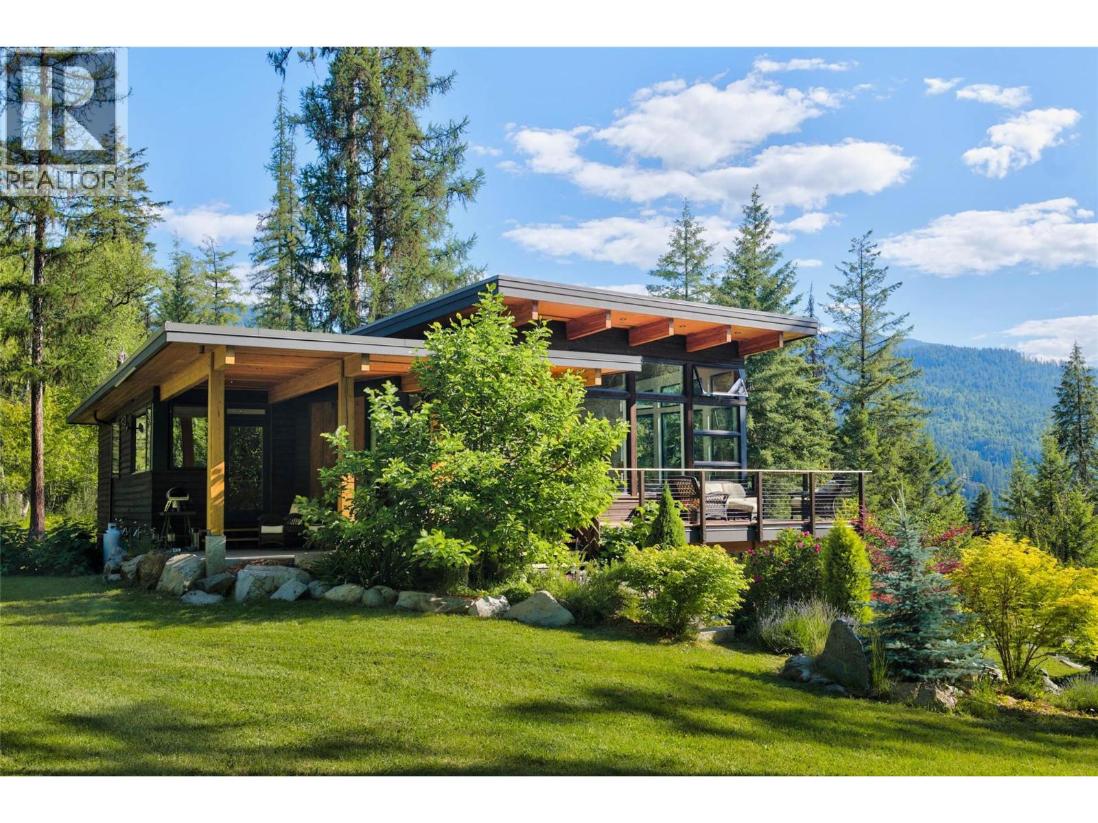 4135 Kays Road, Nelson, British Columbia  V1L 6V9 - Photo 3 - 10393026
