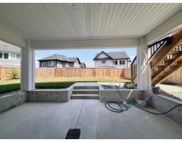 Garden-Level 178 STREET, Surrey, British Columbia
