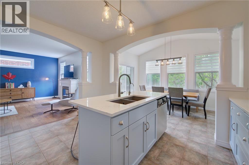 729 Keats Way, Waterloo, Ontario  N2T 2Y2 - Photo 6 - 40837561