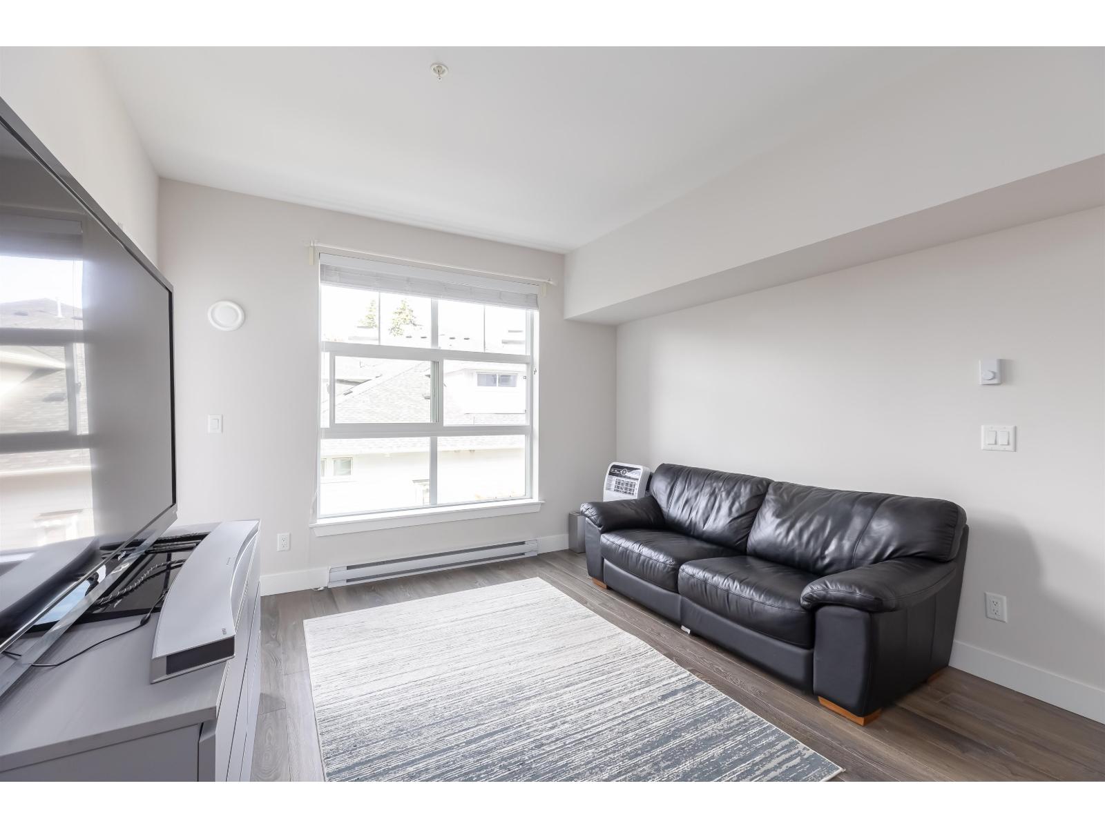 303 14605 Mcdougall Drive, Surrey, British Columbia  V4P 0G7 - Photo 8 - R3154949