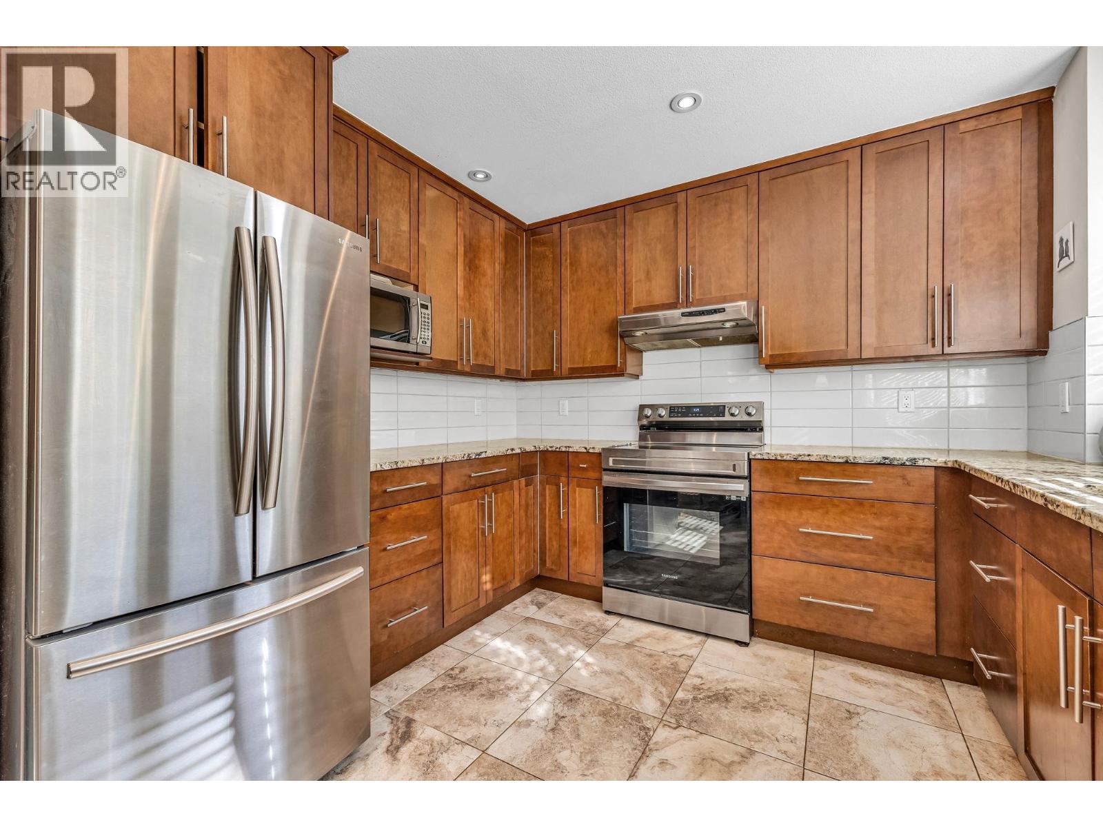 103 245 W 15th Street, North Vancouver, British Columbia  V7M 1S3 - Photo 8 - R3131925