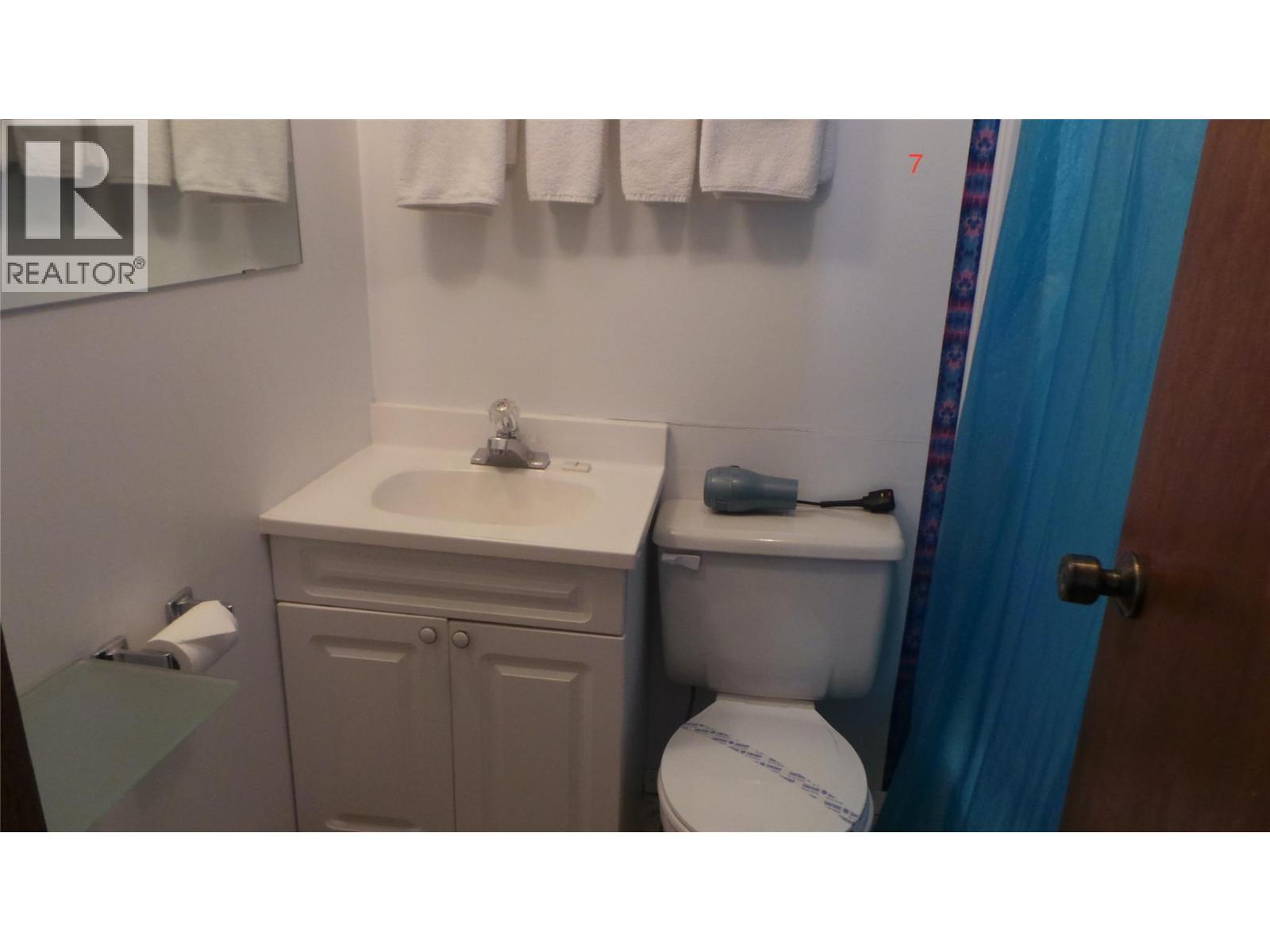 6532 Wasa Lake Park Drive, Wasa, British Columbia  V0B 2K0 - Photo 18 - 10395311