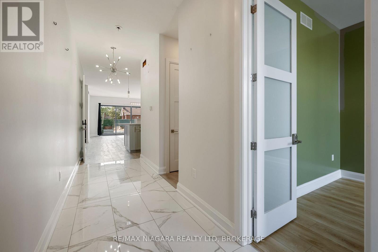 31 Berkshire Drive, St. Catharines, Ontario  L2M 0C2 - Photo 16 - X13664696