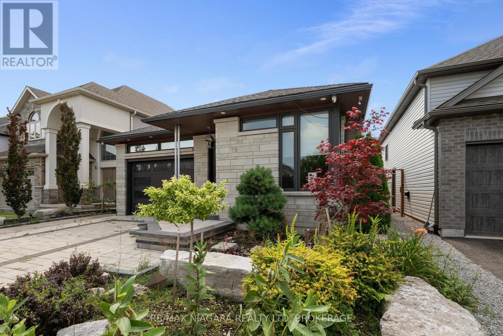 31 Berkshire Drive, St. Catharines, Ontario  L2M 0C2 - Photo 2 - X13664696