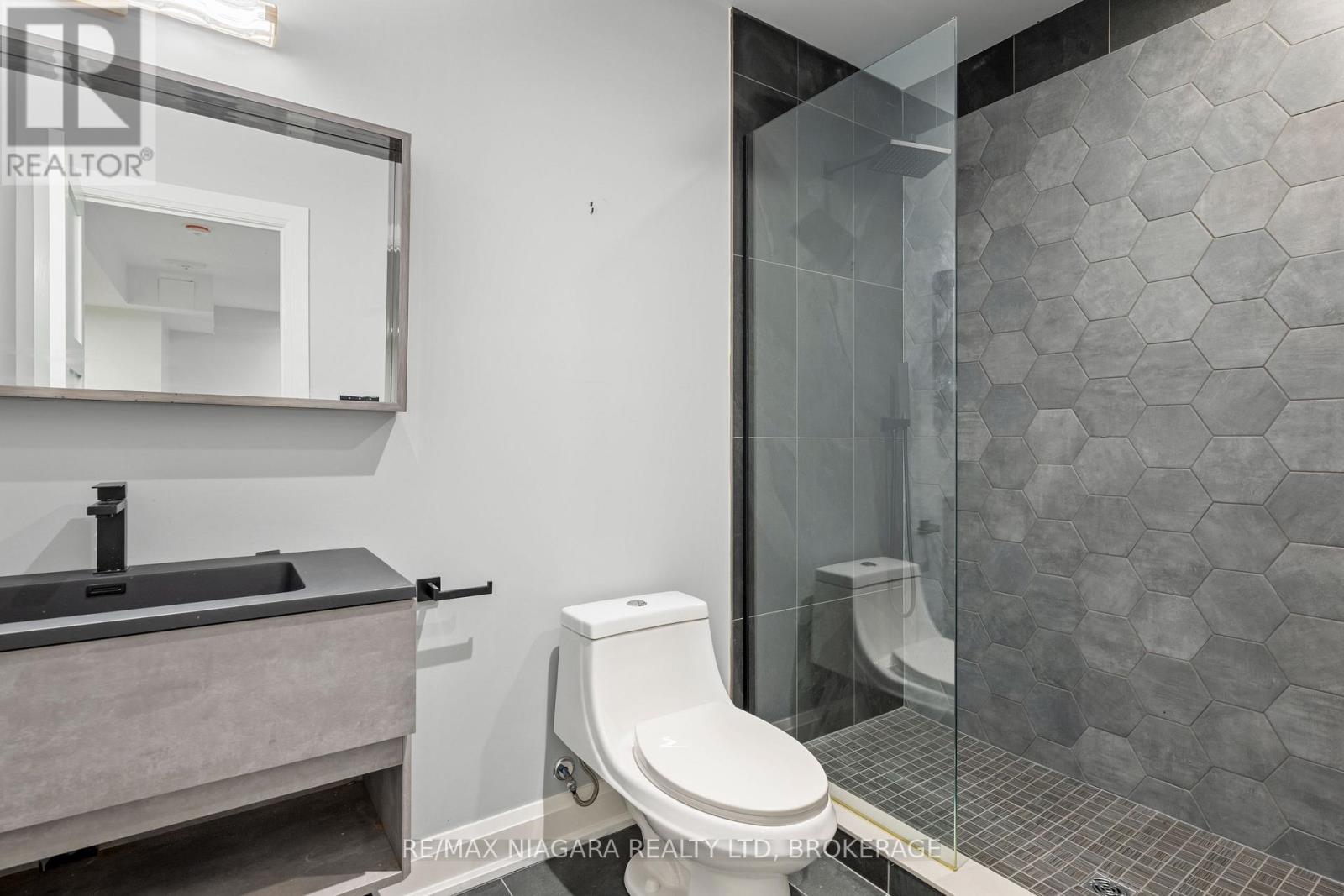 31 Berkshire Drive, St. Catharines, Ontario  L2M 0C2 - Photo 32 - X13664696