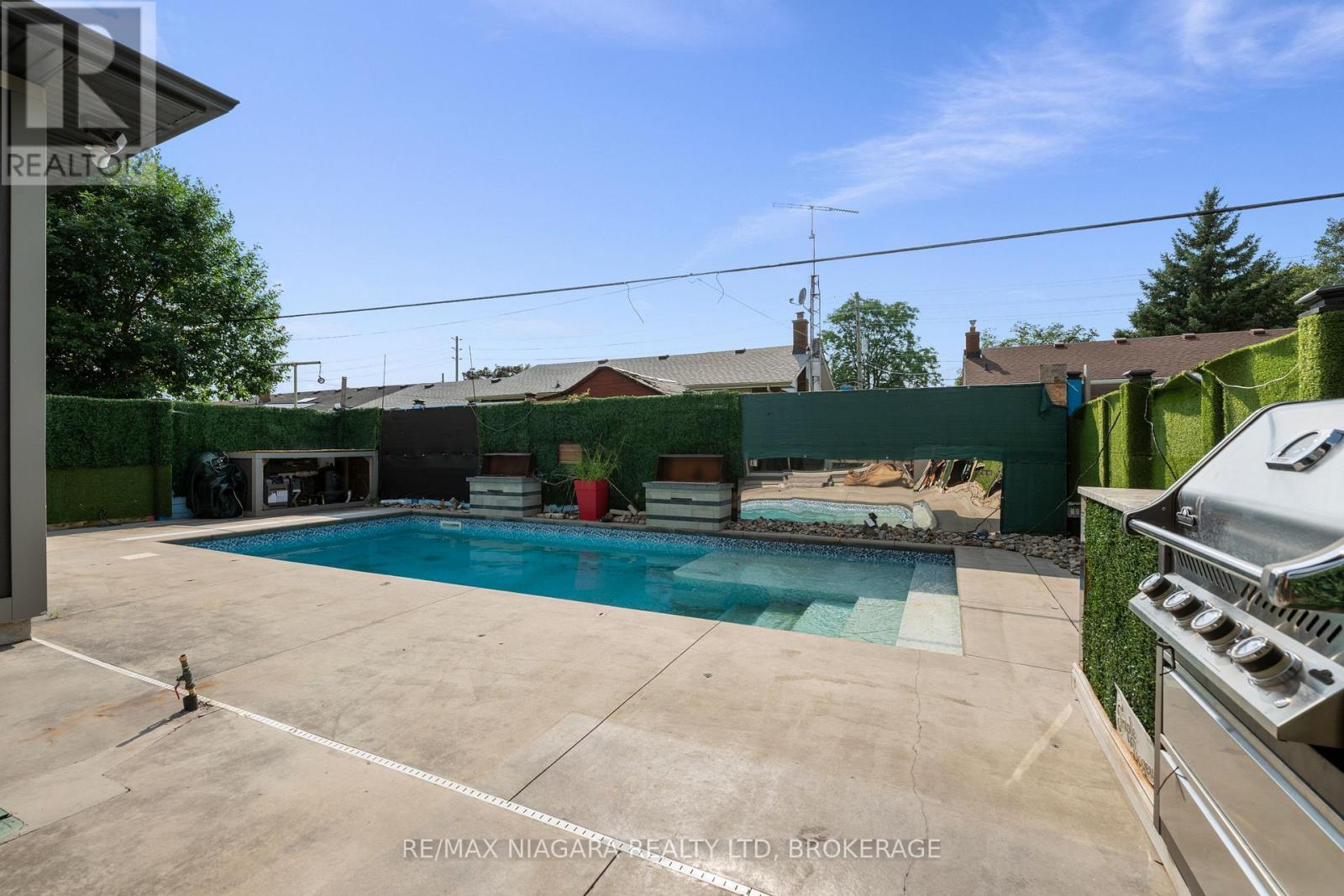 31 Berkshire Drive, St. Catharines, Ontario  L2M 0C2 - Photo 6 - X13664696