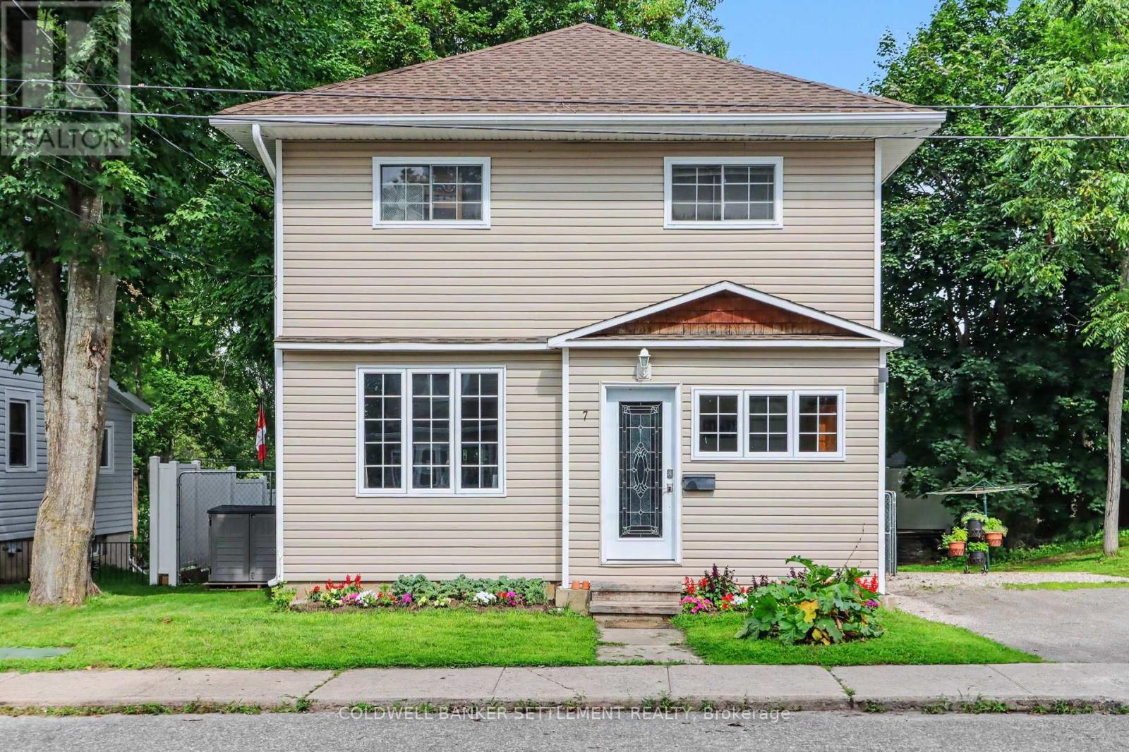 7 Alvin Street, Perth, Ontario K7H 2V8 - Photo 2 - X13664662