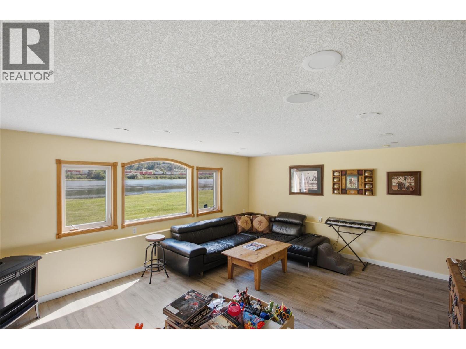 392 Teal Road, Kamloops, British Columbia  V2H 1S5 - Photo 58 - 10389696