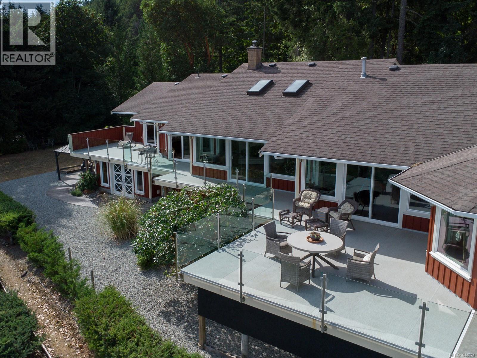 8485 Lisa Lane, Lantzville, British Columbia  V0R 2H0 - Photo 4 - 1044824
