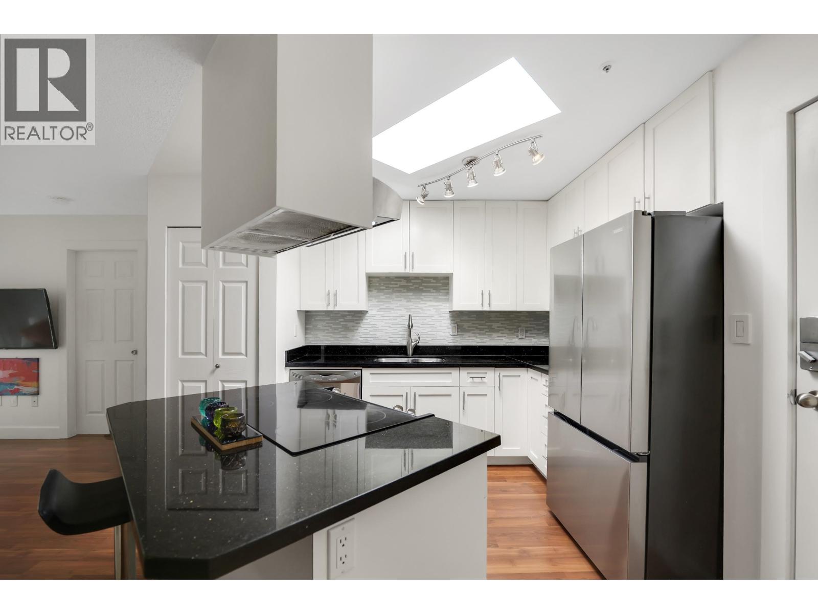 B310 40120 Willow Crescent, Squamish, British Columbia  V8B 0L7 - Photo 2 - R3146036
