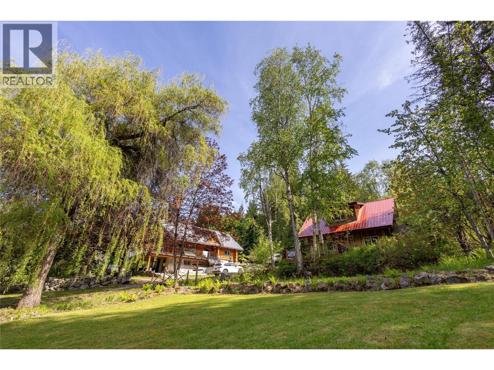 3697 Blewett Road, Nelson, British Columbia  V1L 6V8 - Photo 4 - 10379808