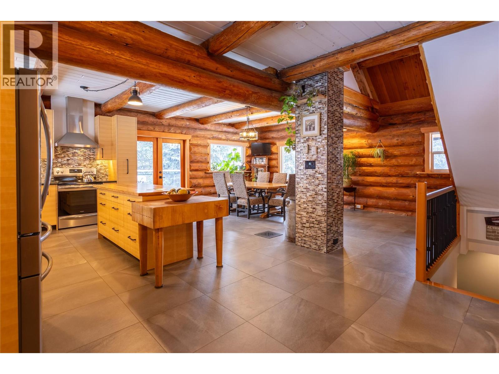 3697 Blewett Road, Nelson, British Columbia  V1L 6V8 - Photo 15 - 10379808