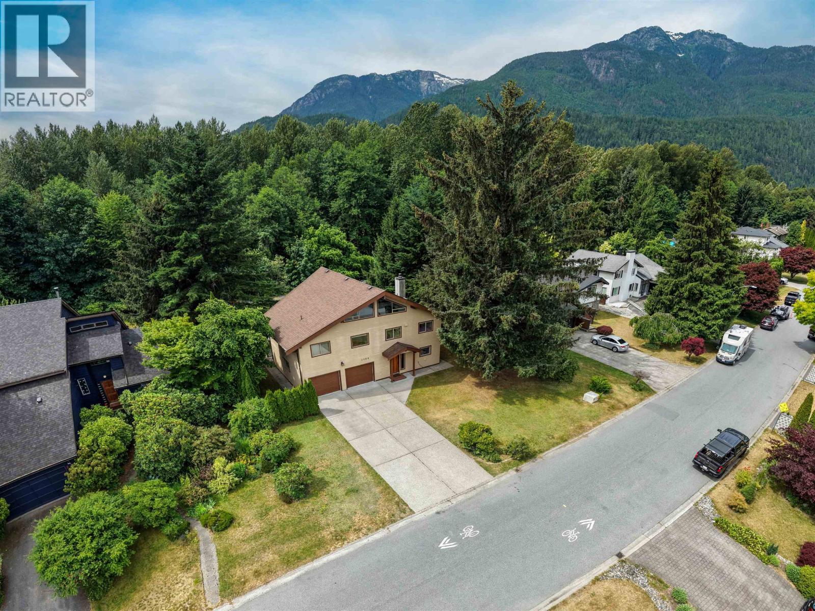 1464 Maple Crescent, Squamish, British Columbia  V0N 1H0 - Photo 3 - R3141016