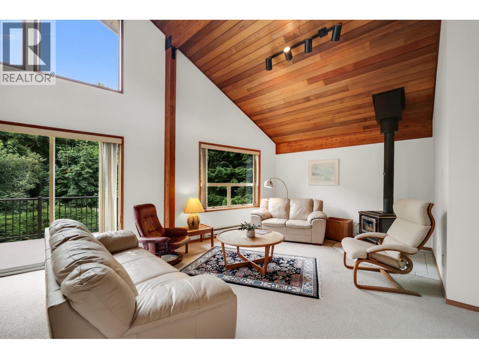 1464 Maple Crescent, Squamish, British Columbia  V0N 1H0 - Photo 4 - R3141016