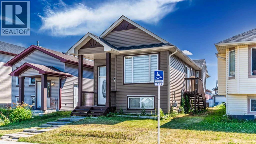247 Taracove Estate Drive NE, Calgary, Alberta  T3J 4R5 - Photo 3 - A2335033