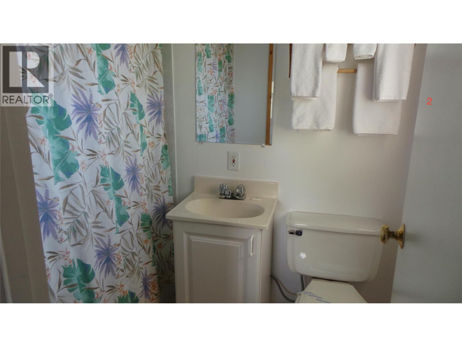 6532 Wasa Lake Park Drive, Wasa, British Columbia  V0B 2K0 - Photo 70 - 10395436