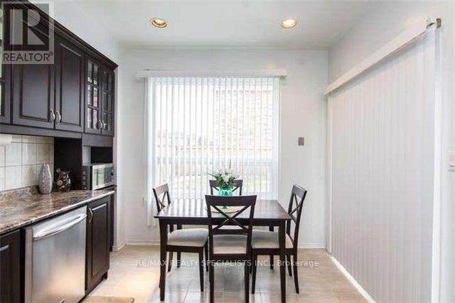 Main & 2nd - 10 Treepark Street, Brampton, Ontario L6R 1T3 - Photo 6 - W13664636