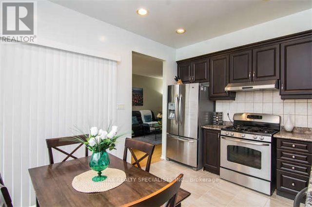 Main & 2nd - 10 Treepark Street, Brampton, Ontario L6R 1T3 - Photo 7 - W13664636
