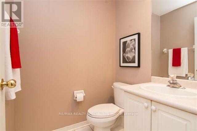 Main & 2nd - 10 Treepark Street, Brampton, Ontario L6R 1T3 - Photo 8 - W13664636