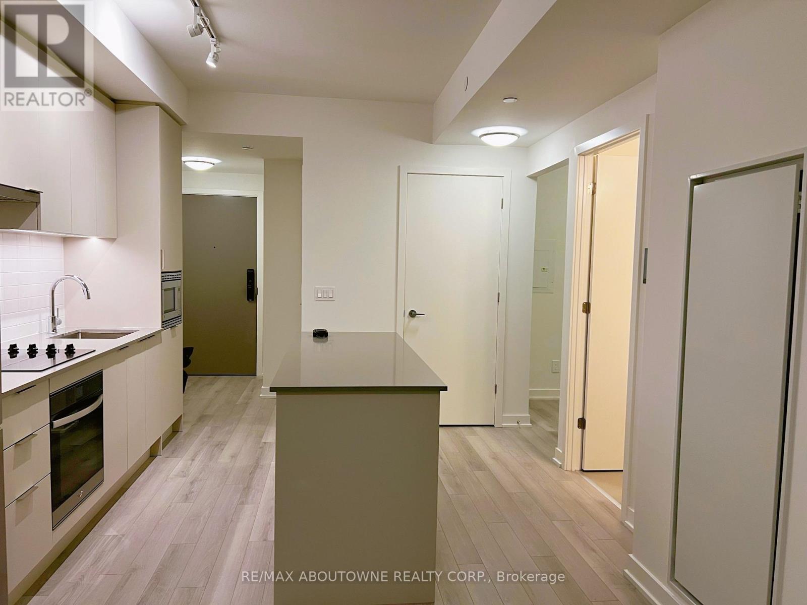 1405 - 3079 Trafalgar Road, Oakville, Ontario  L6H 8C5 - Photo 5 - W13664652