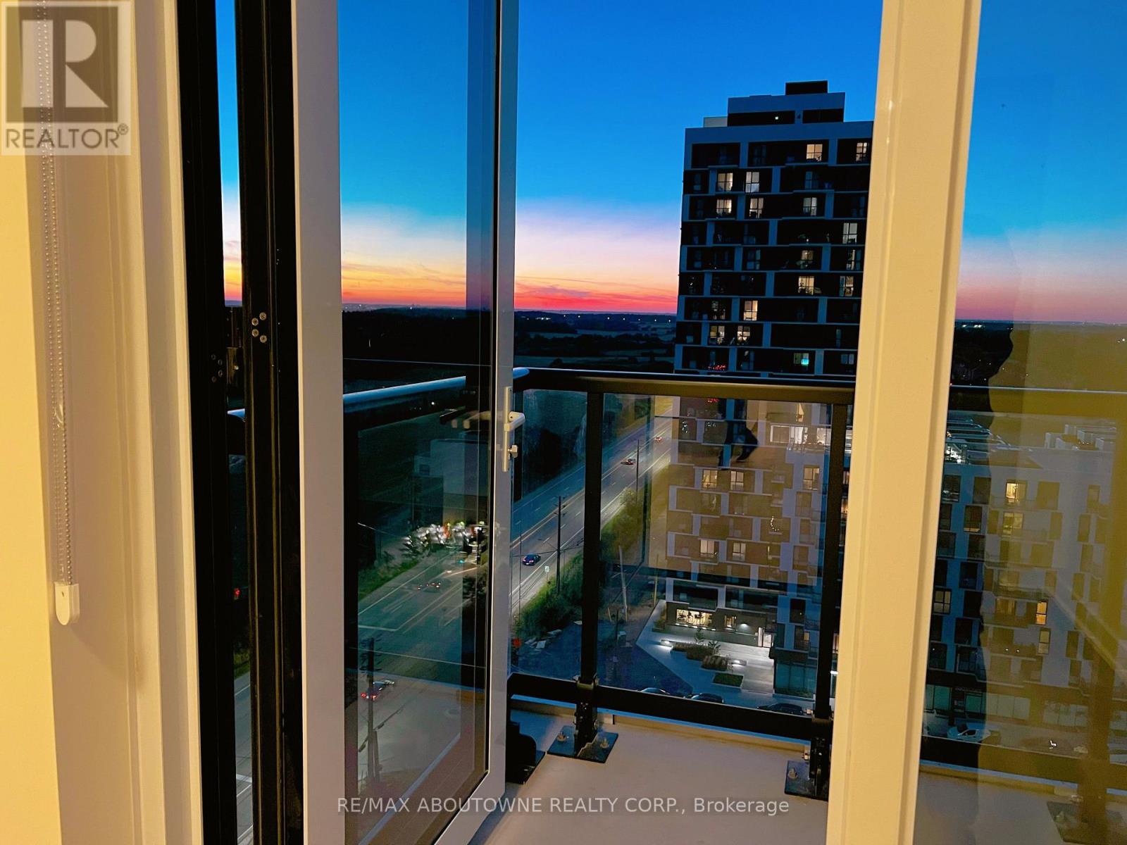 1405 - 3079 Trafalgar Road, Oakville, Ontario  L6H 8C5 - Photo 8 - W13664652