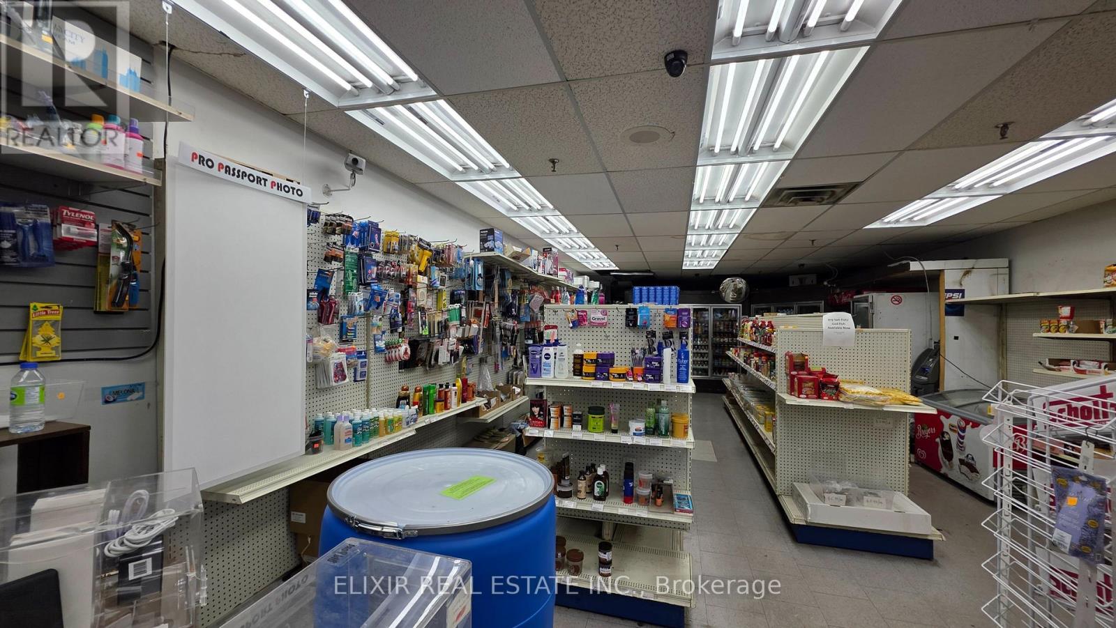 4- 2468 Eglinton Avenue W, Toronto, Ontario  M6M 5E2 - Photo 12 - W13664658