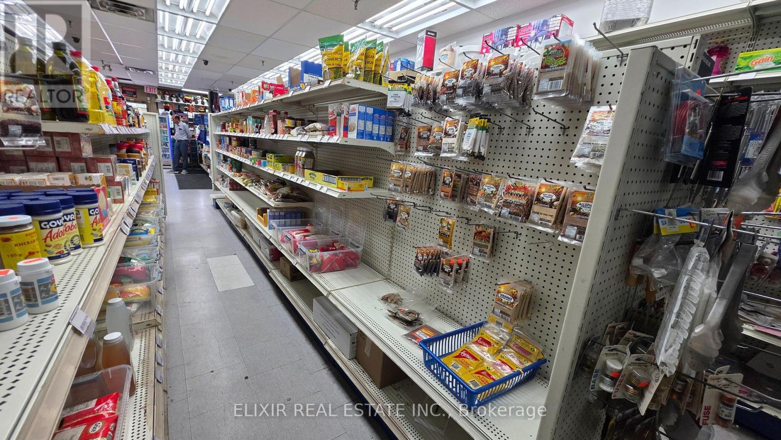4- 2468 Eglinton Avenue W, Toronto, Ontario  M6M 5E2 - Photo 15 - W13664658