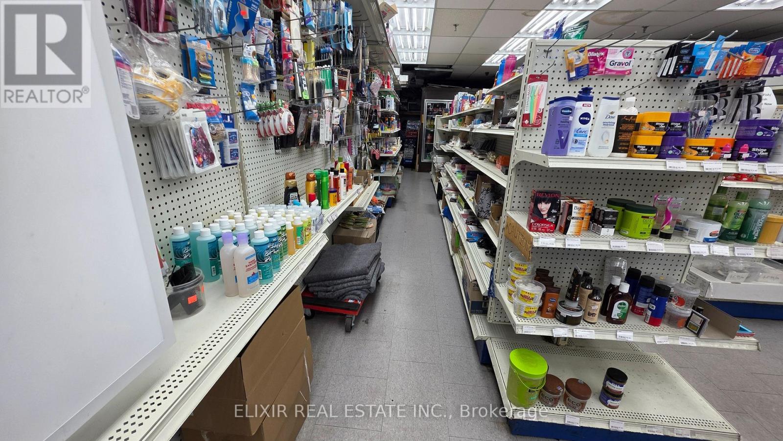 4- 2468 Eglinton Avenue W, Toronto, Ontario  M6M 5E2 - Photo 17 - W13664658