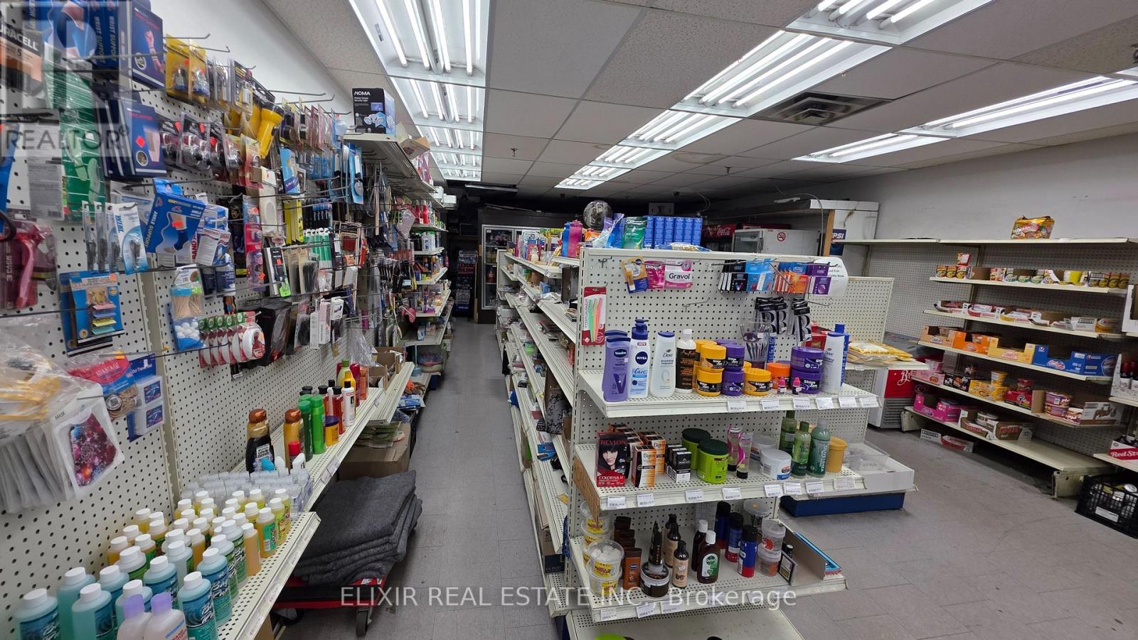 4- 2468 Eglinton Avenue W, Toronto, Ontario  M6M 5E2 - Photo 18 - W13664658