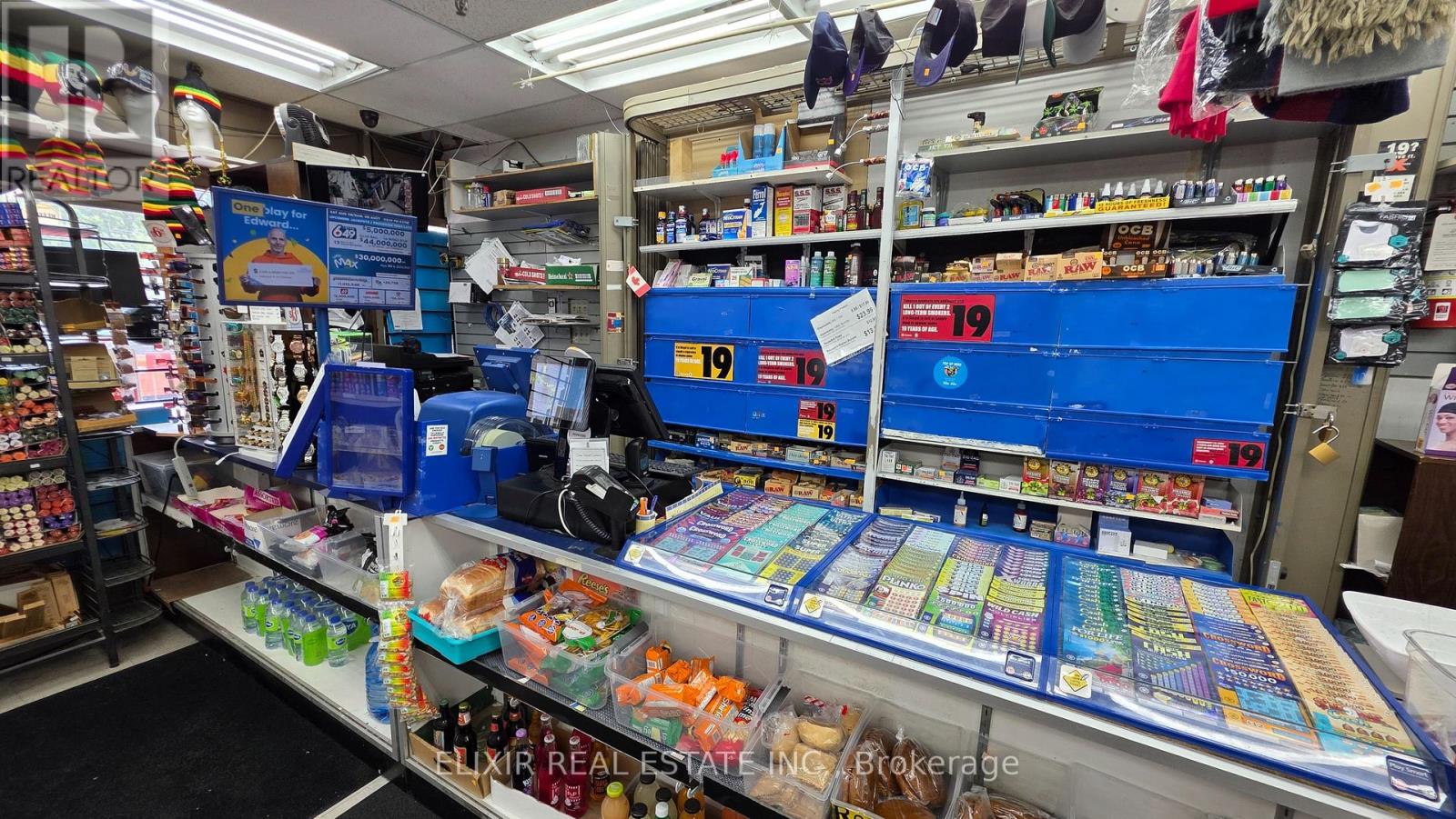 4- 2468 Eglinton Avenue W, Toronto, Ontario  M6M 5E2 - Photo 7 - W13664658
