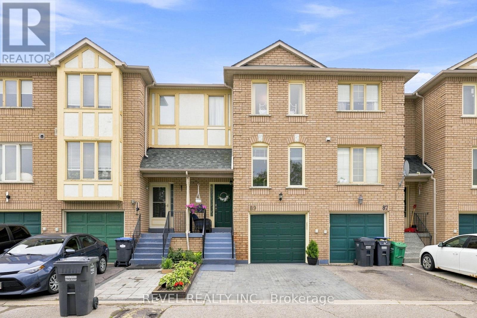89 - 2 SIR LOU DRIVE, Brampton, Ontario