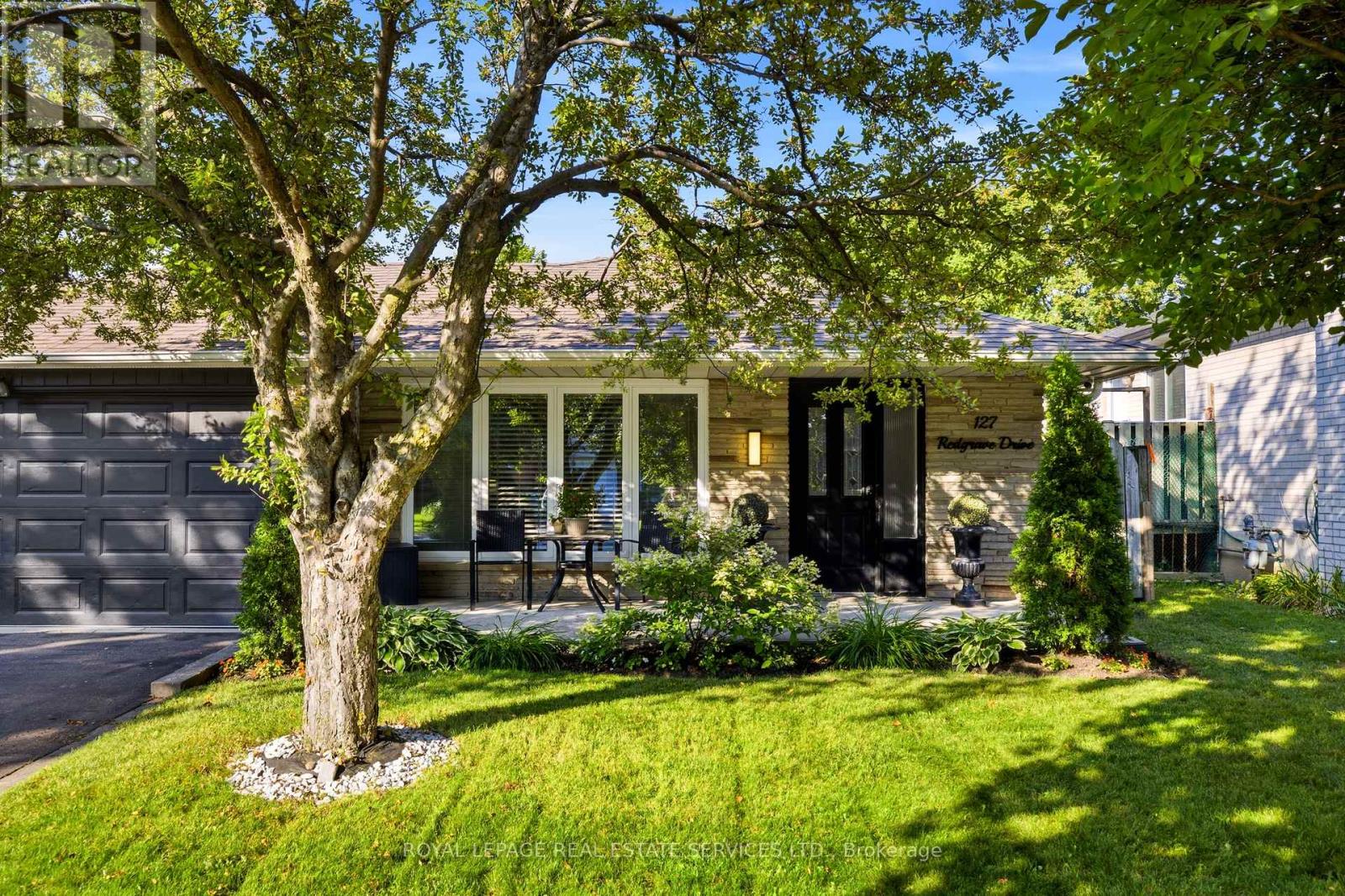 127 Redgrave Drive, Toronto, Ontario  M9R 3V5 - Photo 2 - W13664692