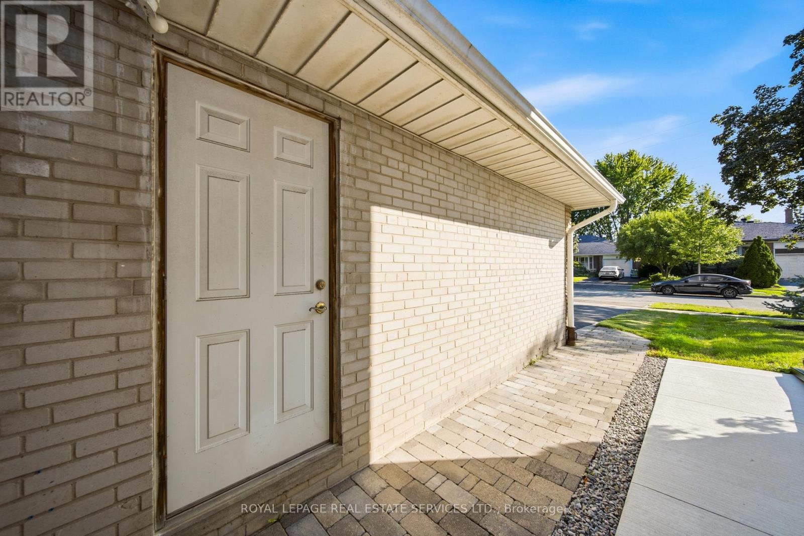 127 Redgrave Drive, Toronto, Ontario  M9R 3V5 - Photo 46 - W13664692