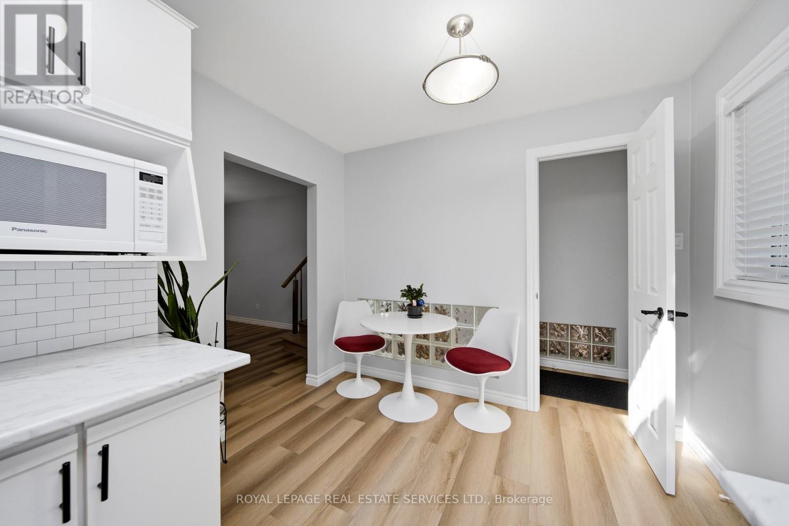 127 Redgrave Drive, Toronto, Ontario  M9R 3V5 - Photo 7 - W13664692