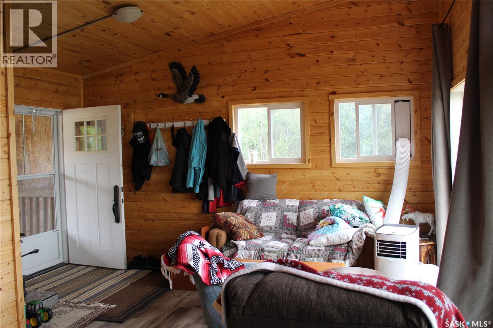 301 Boissiere Drive, Lenore Lake, Saskatchewan  S0K 3V0 - Photo 4 - SK045275