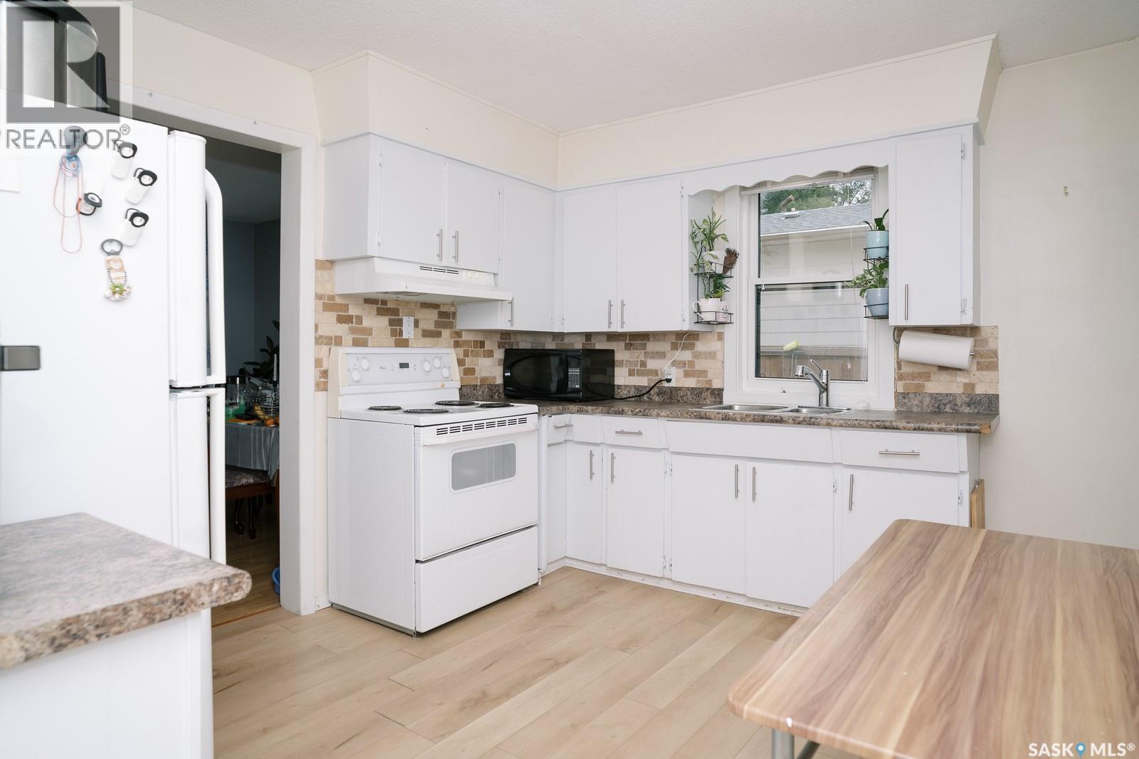 1421 H Avenue N, Saskatoon, Saskatchewan  S7L 2E5 - Photo 10 - SK045258