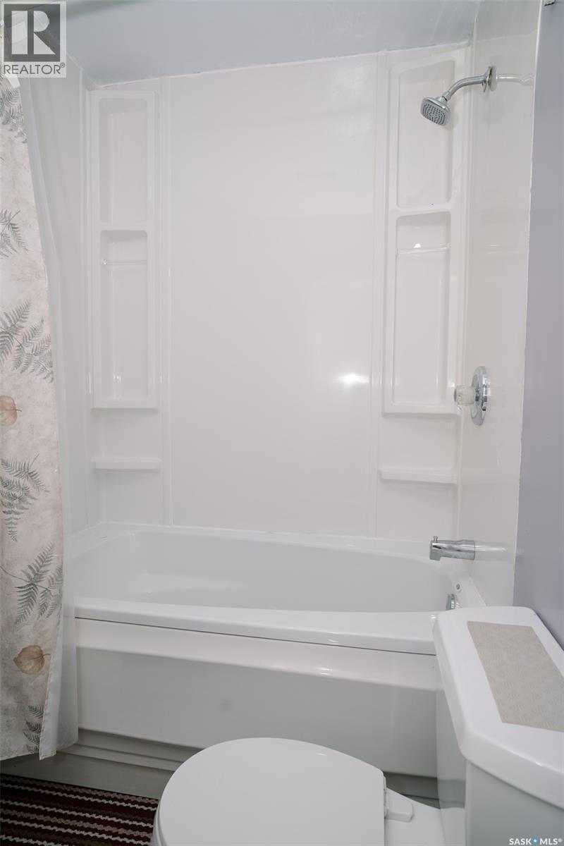 1421 H Avenue N, Saskatoon, Saskatchewan  S7L 2E5 - Photo 18 - SK045258