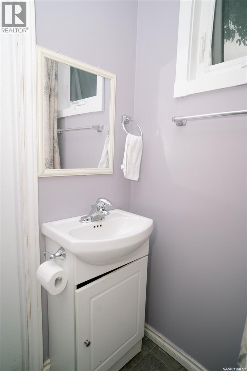 1421 H Avenue N, Saskatoon, Saskatchewan  S7L 2E5 - Photo 20 - SK045258