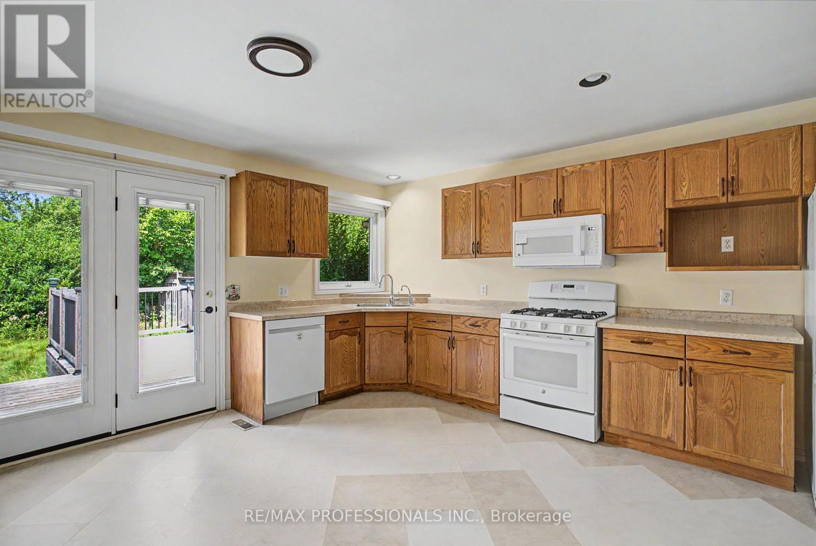 576 Thorndale Drive, Waterloo, Ontario  N2T 2P9 - Photo 13 - X13664628