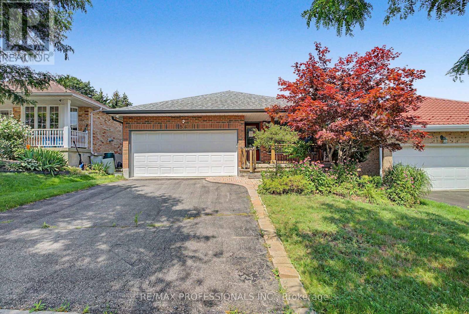 576 Thorndale Drive, Waterloo, Ontario  N2T 2P9 - Photo 2 - X13664628