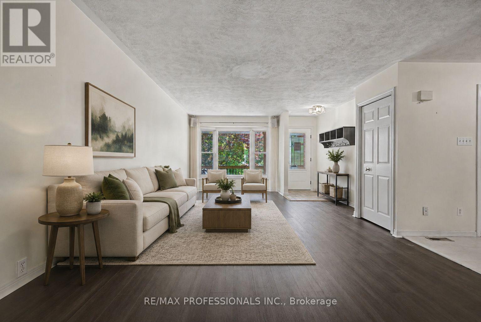576 Thorndale Drive, Waterloo, Ontario  N2T 2P9 - Photo 4 - X13664628