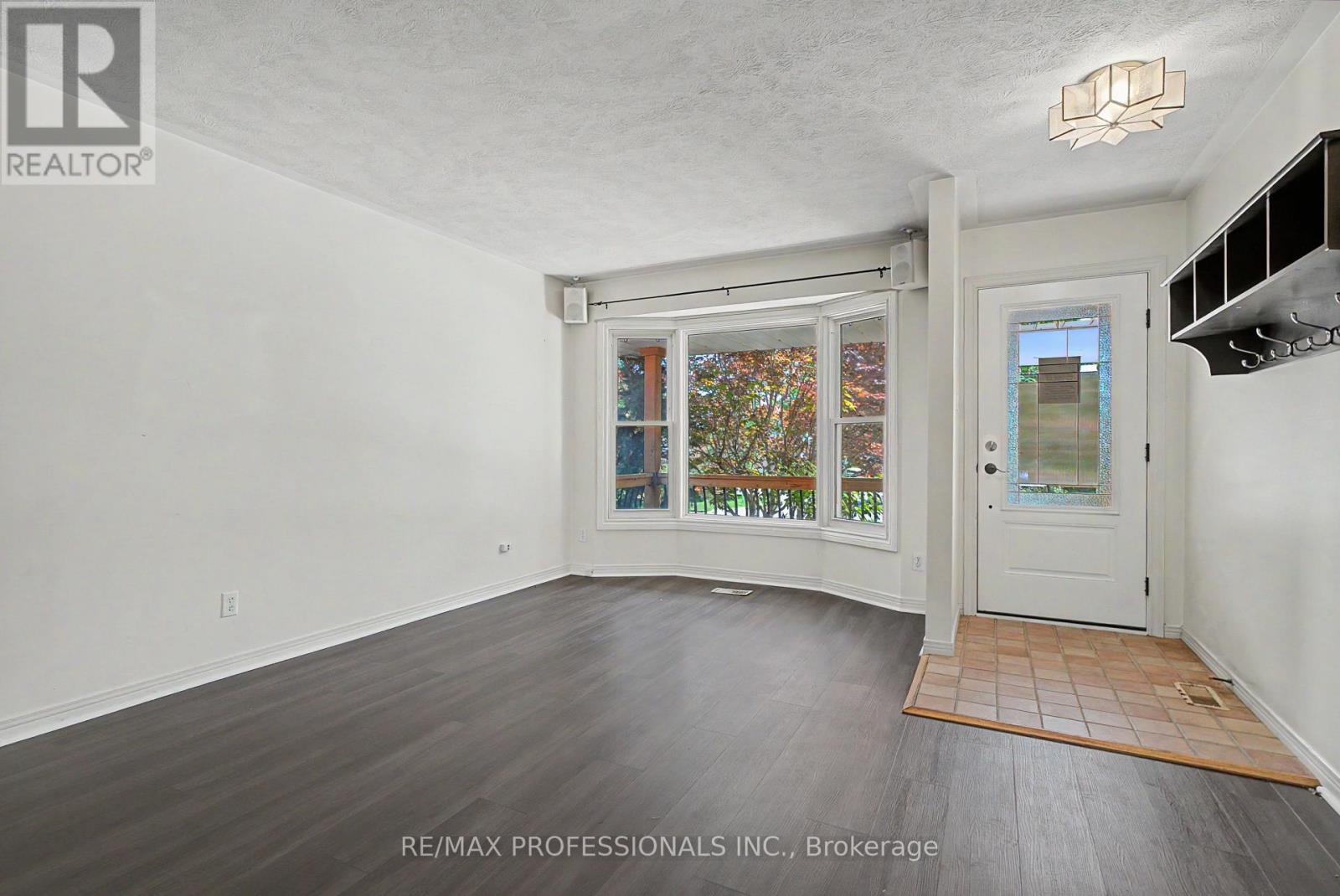 576 Thorndale Drive, Waterloo, Ontario  N2T 2P9 - Photo 6 - X13664628