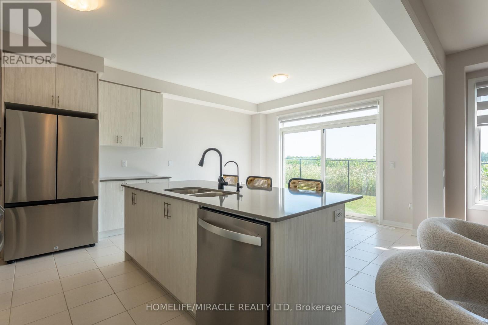 69 Mary Watson Street, North Dumfries, Ontario  N0B 1E0 - Photo 8 - X13664664