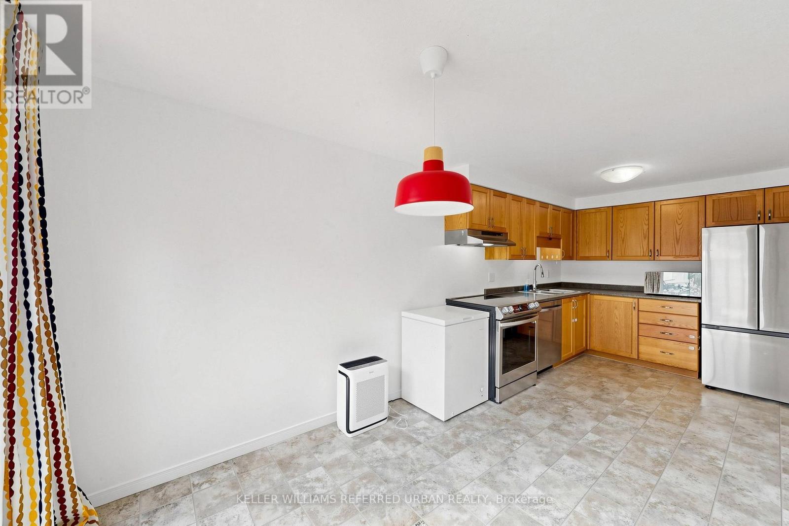 38 Activa Avenue, Kitchener, Ontario  N2E 3R2 - Photo 8 - X13664690