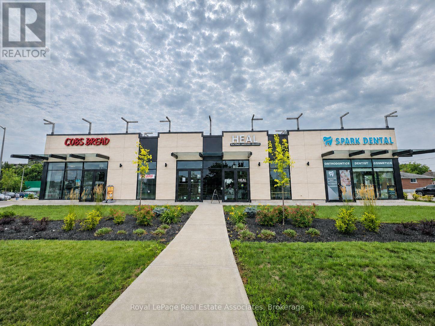 3 - 860 DUNDAS STREET, Woodstock, Ontario
