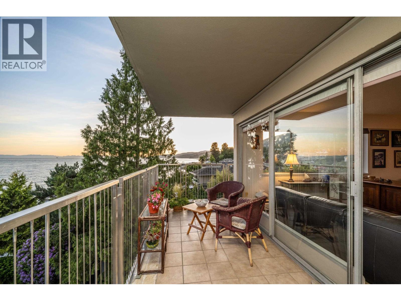 301 150 24th Street, West Vancouver, British Columbia V7V 4G8 - Photo 10 - R3130951