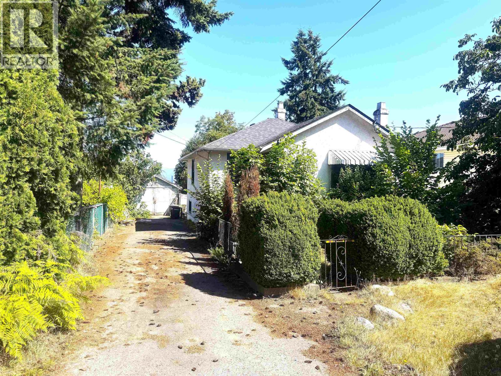 4625 Grafton Street, Burnaby, British Columbia  V5H 1M1 - Photo 2 - R3154283